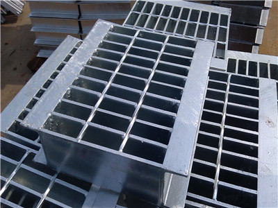 Steel grating