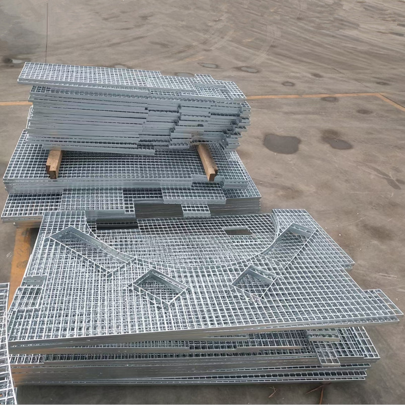 Steel grating